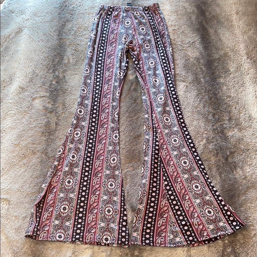 Windsor Paisley Print Flare Pants 🧞‍♀️